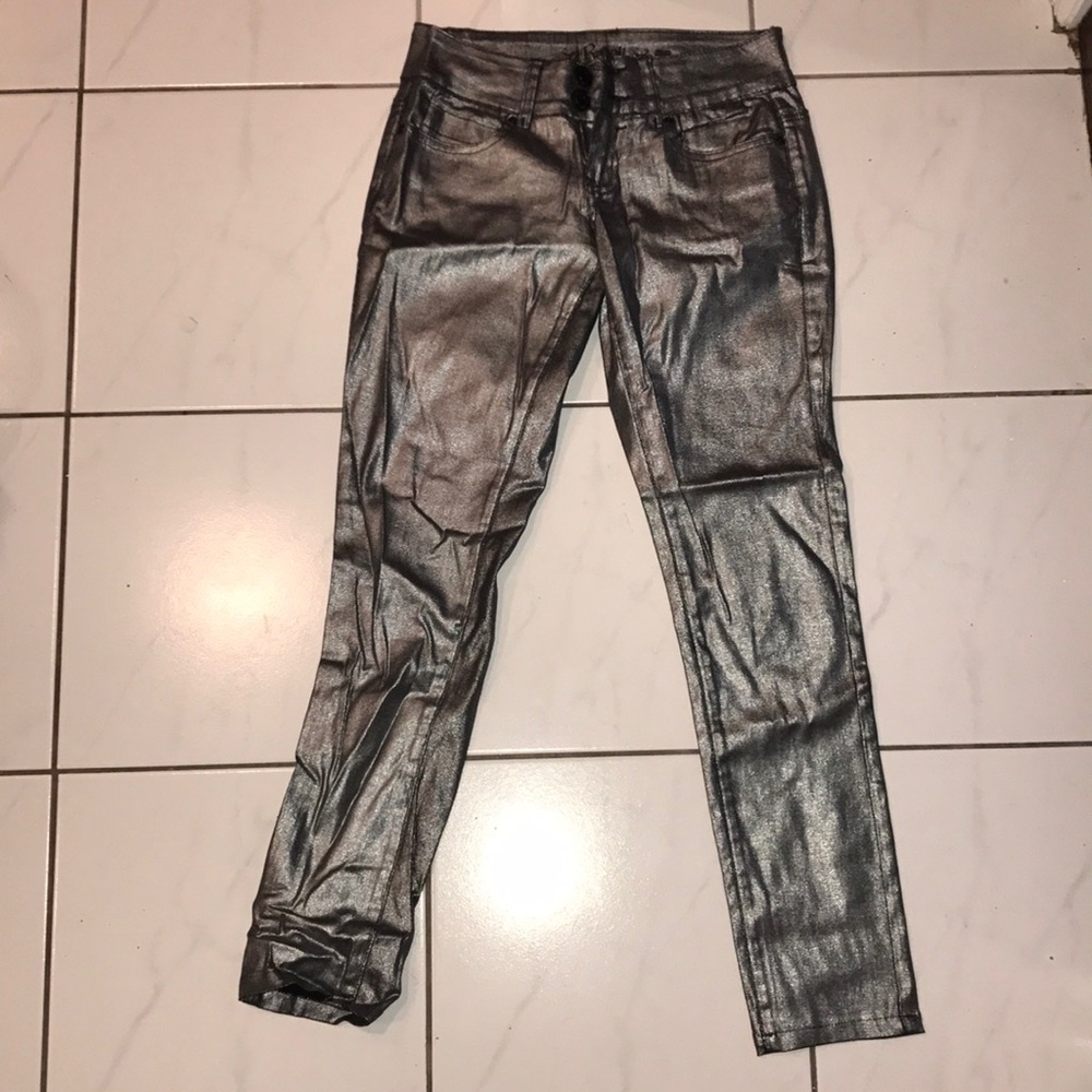 STUNNING metallic jeans